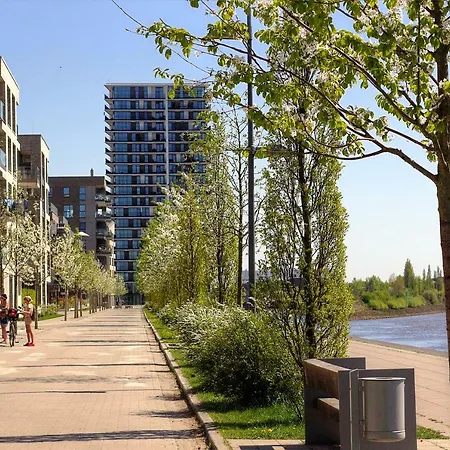 Plenus Riverloft Apartment *